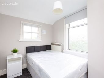Flat 12, 3 Howth Road, Fairview, Dublin 3 - Image 2