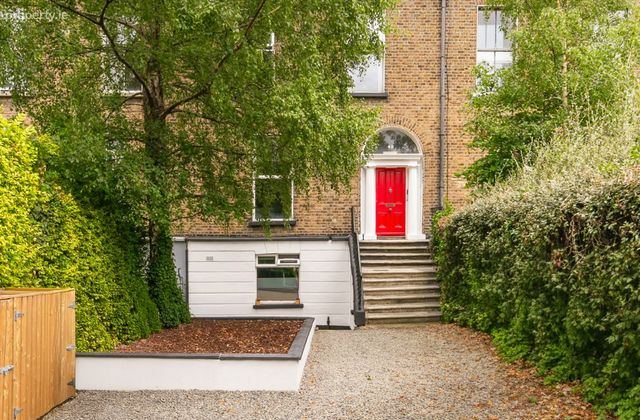 Flat 2, 48 Waterloo Road, Ballsbridge, Dublin 4 - Click to view photos