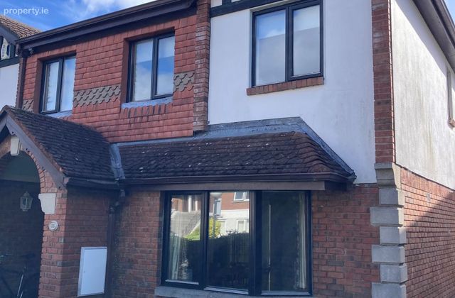 White Oaks, Clonskeagh, Dublin 14 - Click to view photos
