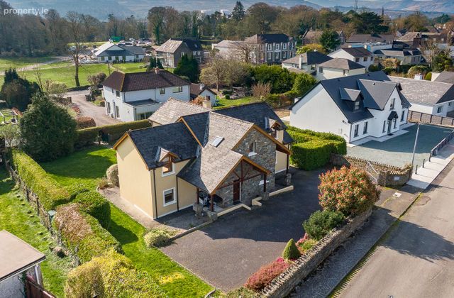 Amberley House, Lodge Wood, Kenmare, Kenmare, Co. Kerry - Click to view photos