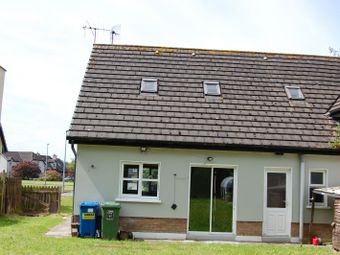 12 Woodfield Park, Newcastle West, Co. Limerick - Image 3