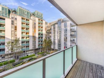63 Kirkpatrick House, IFSC, Dublin 1 - Image 4