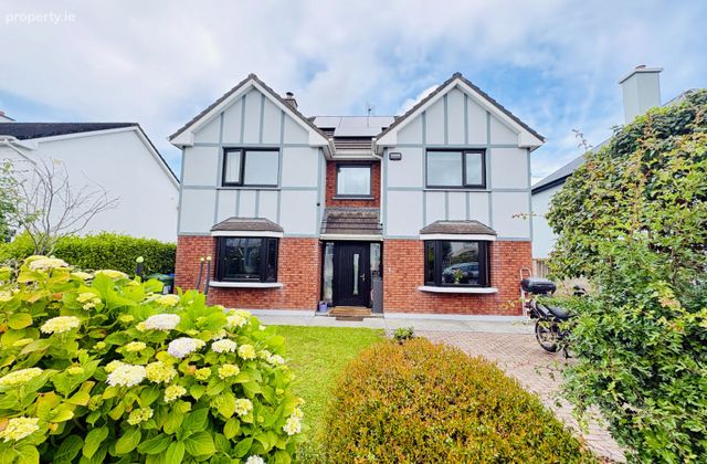98 &Aacute;rd Na Sidhe, Mounthawk, Tralee, Co. Kerry - Click to view photos