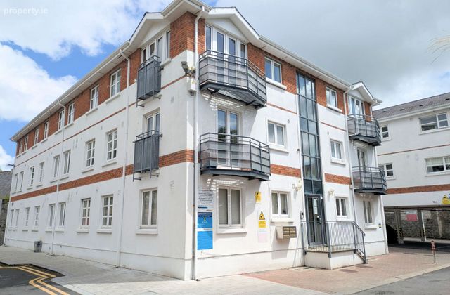 Apartment 5, Bank Place Apartments, Bindon Lane, Ennis, Co. Clare - Click to view photos