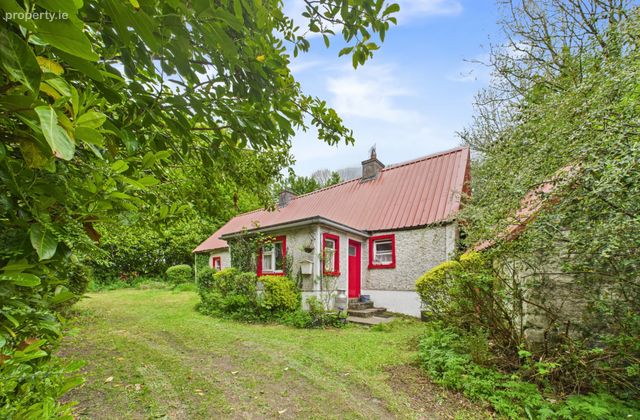 Country Cottage, Blakefield, Toomevara, Nenagh, Co. Tipperary, Templemore, Co. Tipperary - Click to view photos