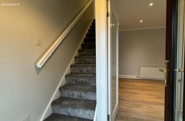 4 Lansdowne Village, Dublin 4, Sandymount, Dublin 4 - Click to view photos