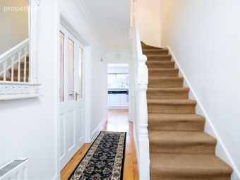 10 Luttrellstown Oaks, Carpenterstown, Dublin 15 - Image 2