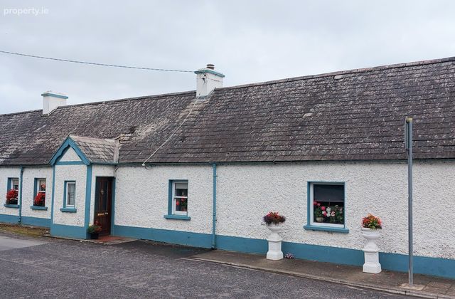 Ballykinash, Carrig, Birr, Co. Offaly - Click to view photos