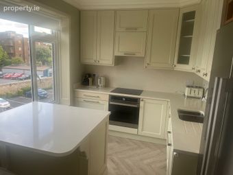 Apartment 12, Renoir, St James's Court, Serpentine, Ballsbridge, Dublin 4 - Image 5