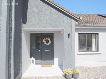 Oakwood House, Saint Colman's Terrace, Killiskea, Co. Offaly - Image 4