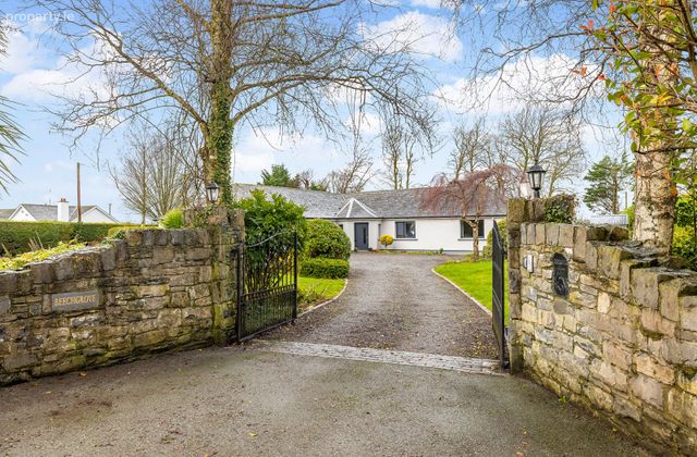 Beechgrove, Commons Upper, Celbridge, Co. Kildare - Click to view photos