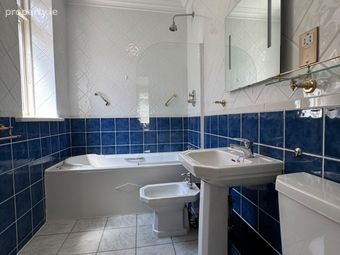 Apartment 9, Malton, Dublin 4 - Image 4