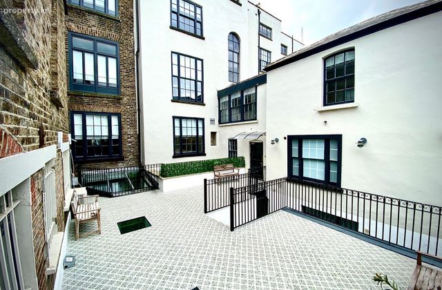 19-22 Baggot St Lower, Dublin 2 - Click to view photos