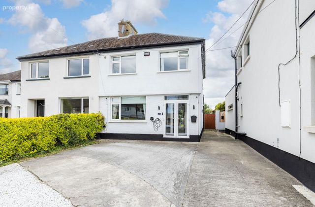 27 Grove Park Road, Glasnevin, Dublin 11 - Click to view photos