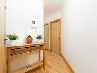 35 Glaslyn Apartments, Clontarf, Dublin 3 - Image 2