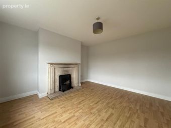 4 Castle Court, Ballaghaderreen, Co. Roscommon, Ballaghaderreen, Co. Roscommon - Image 4