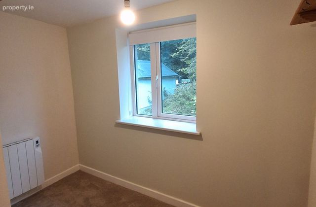 Knightstreet, Ballingarry, Co. Limerick - Click to view photos