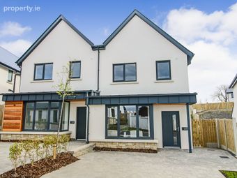 No. 11 The Crescent, Priors Point, Attirory, Carrick-on-shannon, Co. Leitrim, Carrick-on-Shannon, Co. Leitrim - Image 2