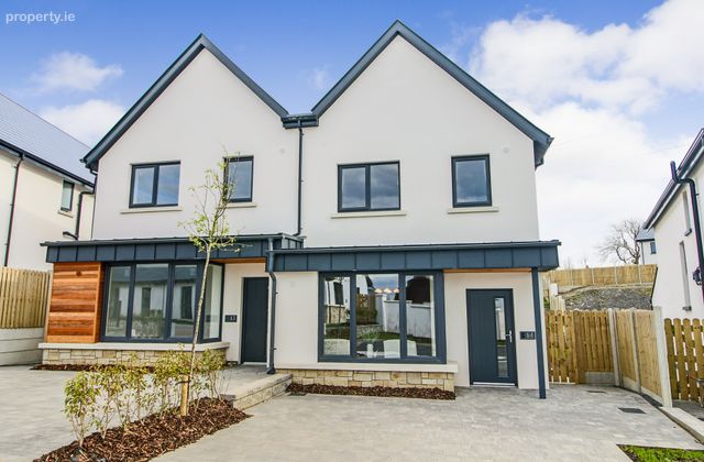 No. 11 The Crescent, Priors Point, Attirory, Carrick-on-shannon, Co. Leitrim, Carrick-on-Shannon, Co. Leitrim - Click to view photos