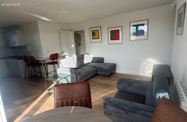 Apartment 4, Castle Square, Carrigtwohill, Co. Cork - Click to view photos