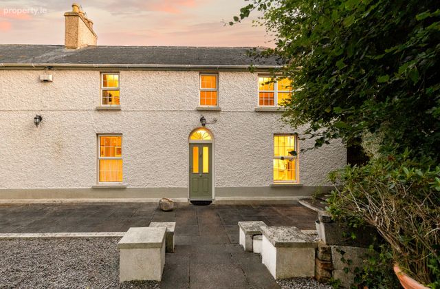 Thornton Lodge, Ballysax, Ballysax, Co. Kildare - Click to view photos