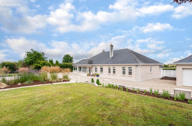 Crooket, Maganey, Carlow, Co. Kildare, Maganey, Co. Kildare - Click to view photos