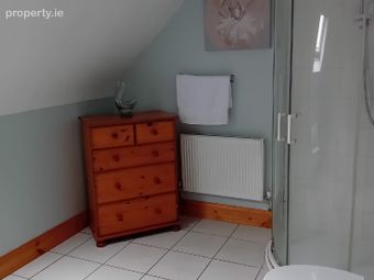 Roundfield, Monivea, Athenry, Co. Galway, Monivea, Co. Galway