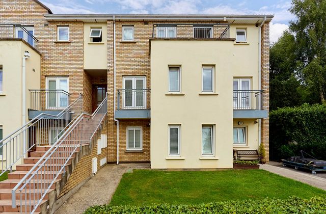 30 Erris Square, Waterville, Dublin 15, Co. Dublin, Ballycoolin, Dublin 15 - Click to view photos