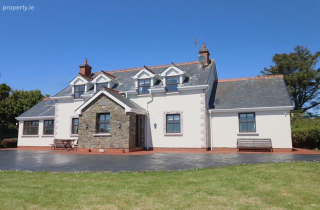 Claddagh, Kilfinnan, Glandore, Co. Cork - Click to view photos