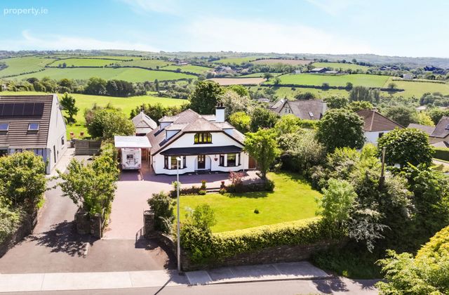 Whitethorn Lodge, Farnahoe, Innishannon, Co. Cork - Click to view photos