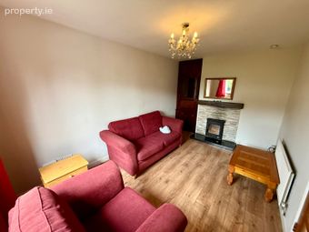 8 Aisling Drive, Upper Main Street, Ballyhaunis, Co. Mayo - Image 3