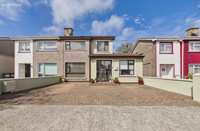 27 Pinewood Drive, Hillview, Waterford City, Co. Waterford, Waterford City Centre, Co. Waterford - Click to view photos