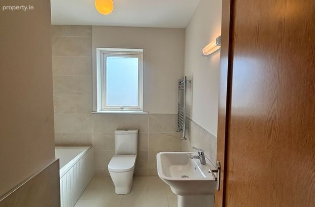 2 Heather Grove, Janeville, Carrigaline, Co. Cork - Click to view photos