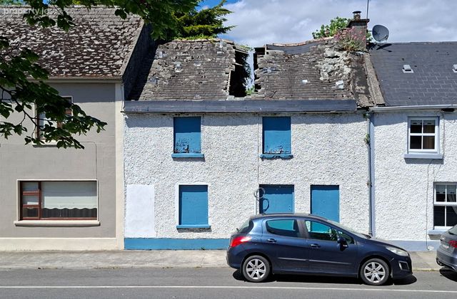 Barrack Street, Crinkle, Birr, Co. Offaly - Click to view photos