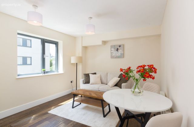 Apt 101 Block 100 Cathedral Court, New Street South, Dublin 8 - Click to view photos