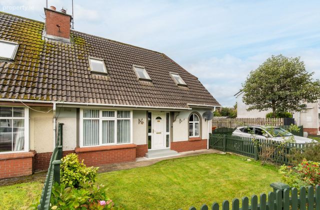40 College Park, Letterkenny, Co. Donegal - Click to view photos