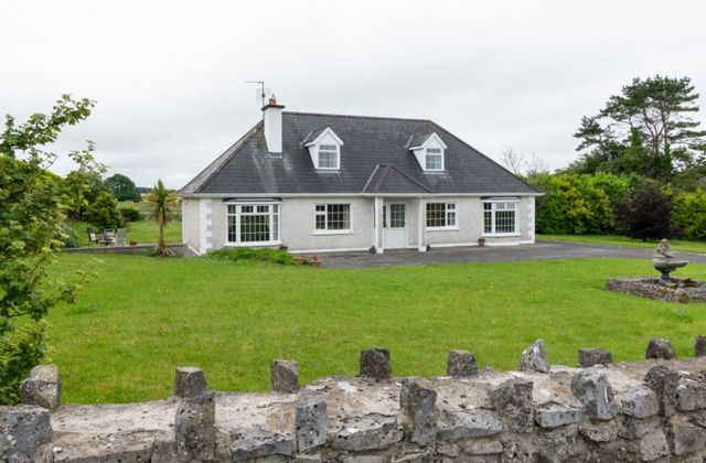 Cill Castle Lodge, Timanagh, Ballintubber, Roscommon, Co. Roscommon, Ballintubber, Co. Roscommon - Click to view photos