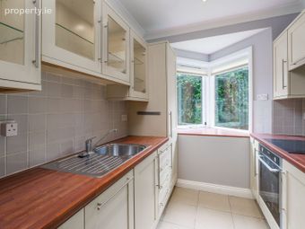 Apartment, Brooklands, Merrion, Dublin 4 - Image 5