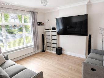 40 The Lawn, Janeville, Carrigaline, Co. Cork - Image 2