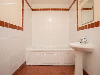 3 Walnut Court, Market Square, Kilbeggan, Co. Westmeath - Image 2