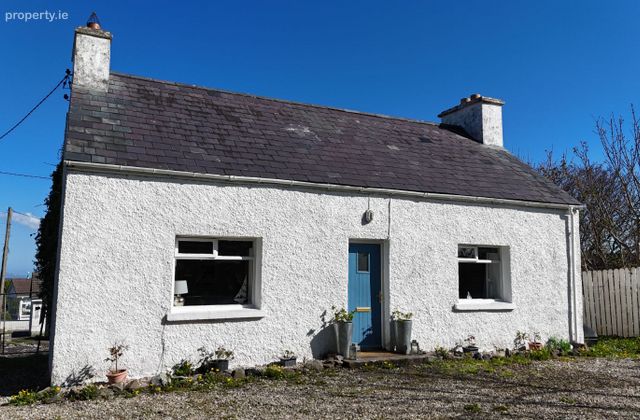 Carnaween Cottage, Narin, Portnoo, Co. Donegal - Click to view photos