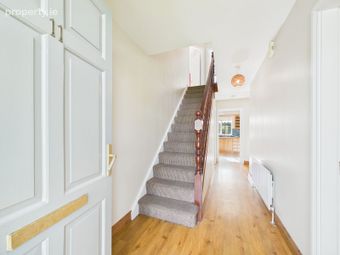 11 Castle Court, Carrickbeg, Carrickbeg, Co. Tipperary - Image 3