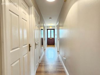 28 Ballycasey Crescent, Shannon, Co Clare, Shannon, Co. Clare - Image 2