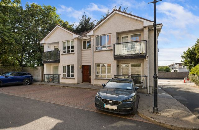 2 Engleberg Court, Dun Laoghaire, Co Dublin, Dun Laoghaire, Co. Dublin - Click to view photos
