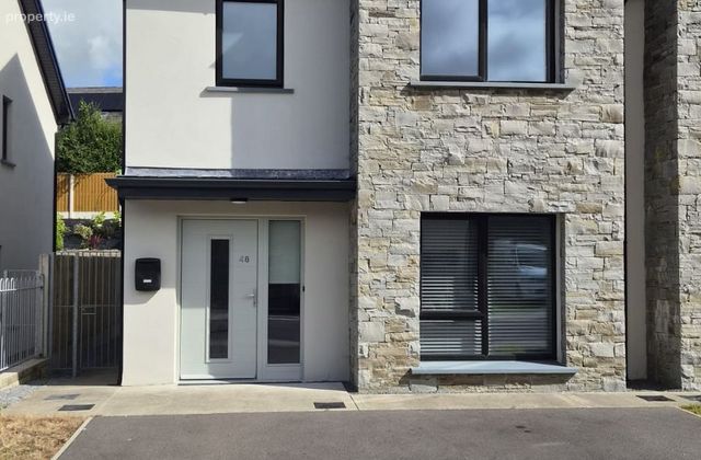 48 Gleann An Fhia, Gurteenroe, Macroom, Co. Cork - Click to view photos