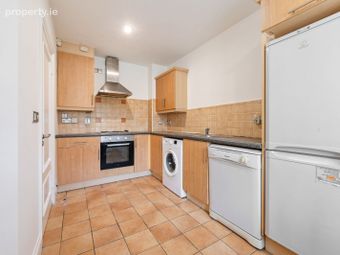 11 The Courtyard, Jacob's Island, Mahon, Co. Cork - Image 2
