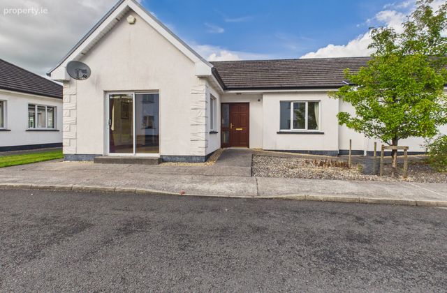 10 Oakwood, Roscommon Town, Co. Roscommon, Roscommon Town, Co. Roscommon - Click to view photos