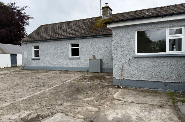 Clonloaghan, Kilcogy, Ballyheelan, Co. Cavan - Click to view photos