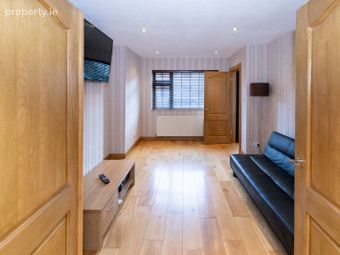 8 Saint Anthony's Crescent, Greenhills, Dublin 12 - Image 5