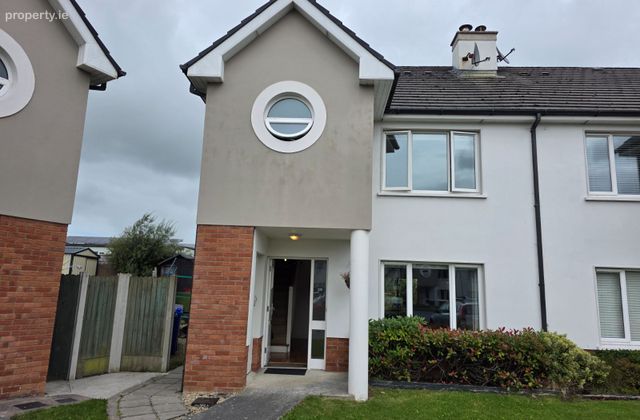 13 Front Field, Oakview Village, Tralee, Co. Kerry - Click to view photos